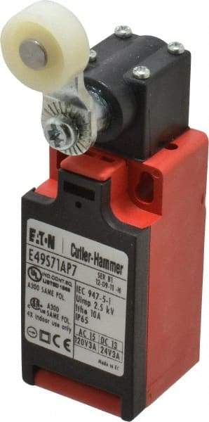 Eaton Cutler-Hammer - SPDT, NC/NO, 240 VAC, 30 VDC, Screw Terminal, Roller Lever Actuator, General Purpose Limit Switch - 4, 13, 4X, 6P NEMA Rating, IP65 IPR Rating, Screw Mount - A1 Tooling