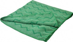 Rubbermaid - Dry Microfiber Wipes - 20" x 20" Sheet Size, Green - A1 Tooling