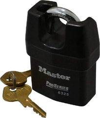 Master Lock - 3/4" Shackle Clearance, Keyed Alike Padlock - 3/8" Shackle Width, 3/8" Shackle Diam, Laminated Steel - A1 Tooling