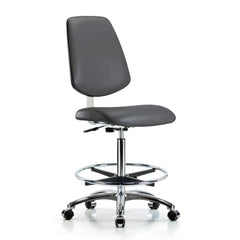 Task Chair: Vinyl, Carbon