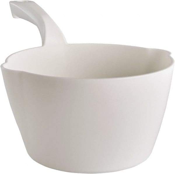 Remco - 64 oz White Polypropylene Round Bottom Scoop - 8.3" Wide x 4-1/2" Deep Bowl, 5-1/2" Handle Length, 13" OAL - A1 Tooling