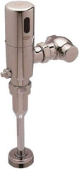 Zurn - 3/4" Spud Coupling, 1" Pipe, Urinal Automatic Flush Valve - Single Flush, 0.125 Gal per Flush, Chrome Cover, Powered by 4 AA Batteries - A1 Tooling