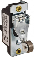 Square D - SPDT, NC/NO, 600 VAC, Screw Terminal, Roller Plunger Actuator, General Purpose Limit Switch - 1 NEMA Rating, IP20 IPR Rating, 1/2 Lb. Operating Force - A1 Tooling