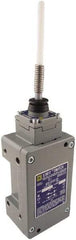 Square D - SPDT, 2NC/2NO, 600 Volt, Screw Terminal, Cat Whisker Actuator, General Purpose Limit Switch - 1, 2, 4, 6, 12, 13, 6P NEMA Rating, IP67 IPR Rating - A1 Tooling