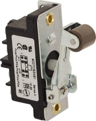 Square D - DPDT, 2NC/2NO, 600 Volt, Screw Terminal, Roller Plunger Actuator, General Purpose Limit Switch - 1 NEMA Rating, IP20 IPR Rating, Bracket Mount, 1/2 Lb. Operating Force - A1 Tooling