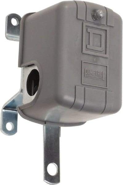 Square D - 1 NEMA Rated, DPST, Float Switch Pressure and Level Switch - 575 VAC, Line-Load-Load-Line Terminal - A1 Tooling