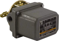 Square D - 7 and 9 NEMA Rated, DPST-DB, Float Switch Pressure and Level Switch - 575 VAC, Line-Load-Load-Line Terminal - A1 Tooling