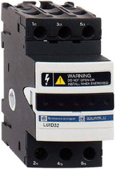 Schneider Electric - 3 Pole, 690 Volt, 25 Amp, DIN Rail Mount Fuse Holder - Compatible with 38mm Long x 45mm Wide and 10mm Diameter Fuse - A1 Tooling