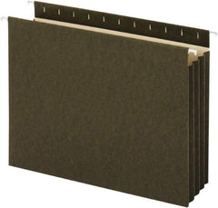 UNIVERSAL - 8-1/2 x 11", Letter Size, Standard Green, Hanging File Folders with Box Bottom - 11 Point Stock - A1 Tooling