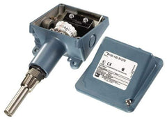 Made in USA - 350 to 640°F, Watertight Temp Switch - 10 Resolution, 3/8 x 3-7/32 Bulb - A1 Tooling