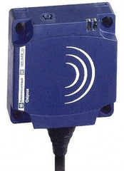 Telemecanique Sensors - NPN, 15 to 25mm Detection, Flat, Inductive Proximity Sensor - 3 Wires, IP68, 12 to 24 VDC, 40mm Wide - A1 Tooling