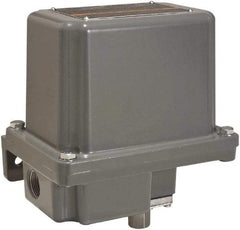 Square D - 7 and 9 NEMA Rated, SPDT, 170 to 5,600 psi, Electromechanical Pressure and Level Switch - Adjustable Pressure, 120 VAC at 6 Amp, 125 VDC at 0.22 Amp, 240 VAC at 3 Amp, 250 VDC at 0.27 Amp, 1/4 Inch Connector, Screw Terminal, For Use with 9012G - A1 Tooling