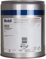 Mobil - 5 Gal Pail, ISO 32, SAE 10, Air Compressor Oil - -20°F to 400°, 29.5 Viscosity (cSt) at 40°C, 5.5 Viscosity (cSt) at 100°C - A1 Tooling