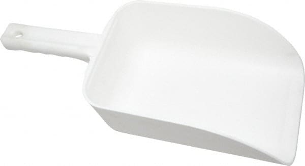 Remco - 82 oz White Polypropylene Flat Bottom Scoop - 5.9" Wide x 3.3" Deep Bowl, 4-1/2" Handle Length, 15.1" OAL - A1 Tooling