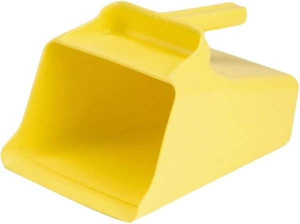 Remco - 128 oz Yellow Polypropylene Flat Bottom Scoop - 8.7" Wide x 6.7" Deep Bowl, 11" OAL - A1 Tooling