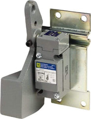 Square D - SPST, NC, 250 VDC, 600 VAC, Screw Terminal, Rotary Head Actuator, General Purpose Limit Switch - 1, 2, 4, 6, 12, 13, 6P NEMA Rating, Front Mount/Rear Mount - A1 Tooling