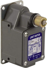 Square D - SPDT, NC/NO, 600 Volt, Screw Terminal, Rotary Head Actuator, General Purpose Limit Switch - 1, 2, 4, 12, 13 NEMA Rating, IP67 IPR Rating - A1 Tooling