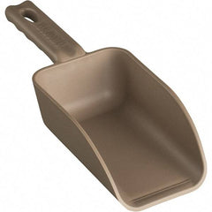 Remco - 32 oz Brown Polypropylene Flat Bottom Scoop - 4.3" Wide x 3" Deep Bowl, 4-1/2" Handle Length, 11-1/2" OAL - A1 Tooling